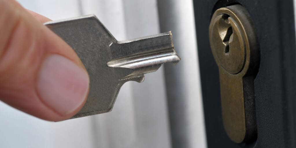 Serrurier clé cassée dans la serrure Ile-de-france